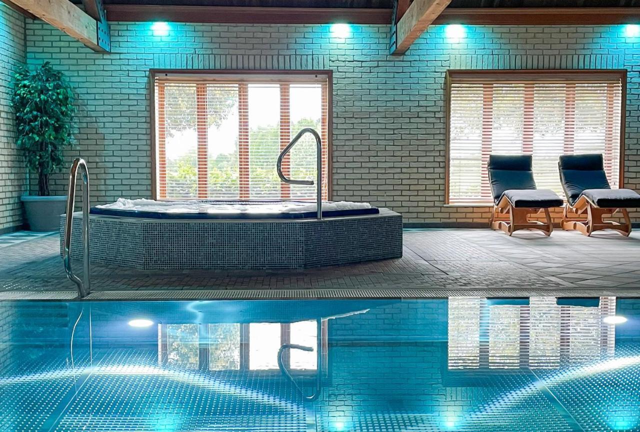 Oak Boutique Lodge Includes Hot Tub Air Con & Dog York Exterior foto