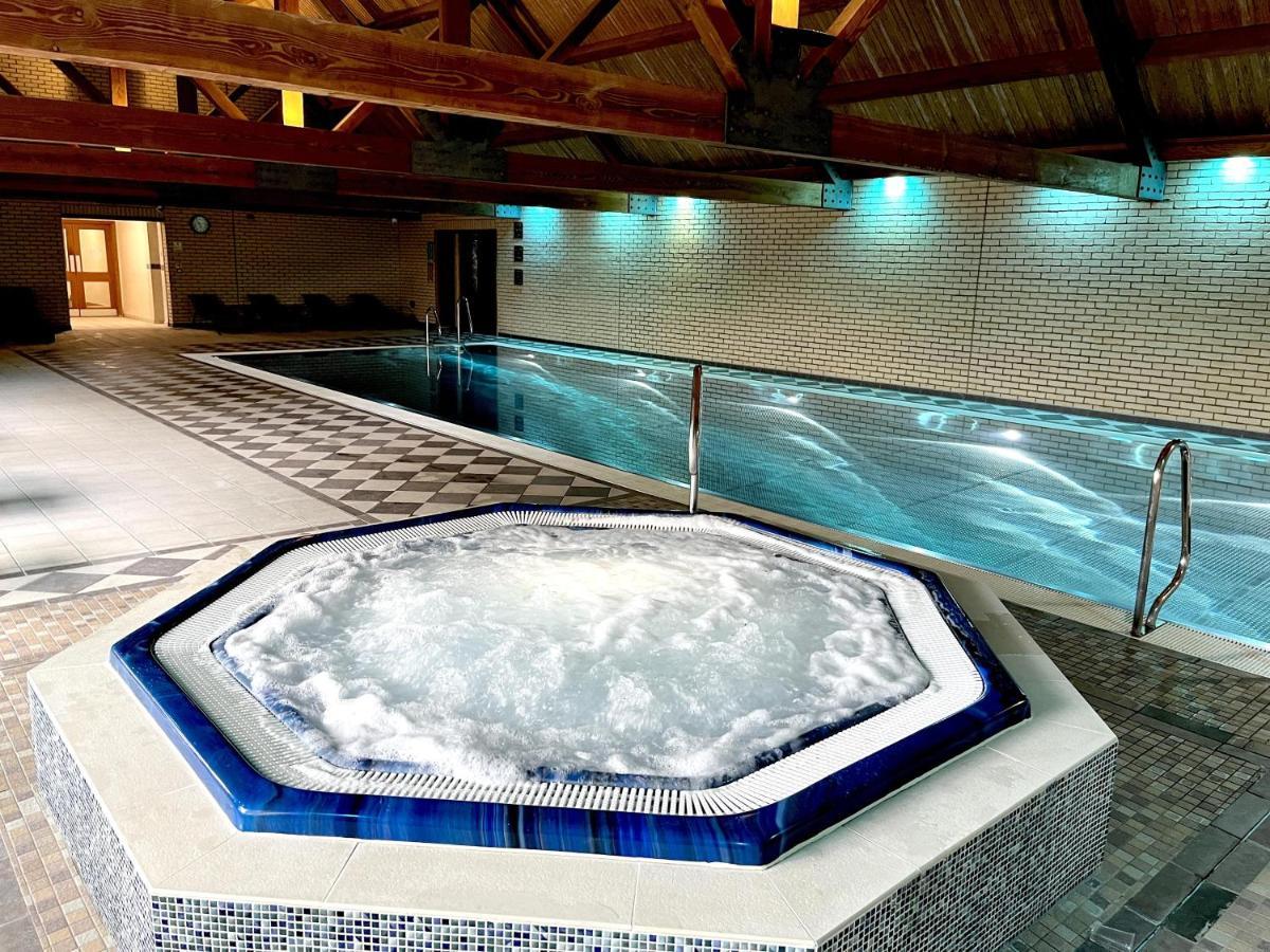 Oak Boutique Lodge Includes Hot Tub Air Con & Dog York Exterior foto